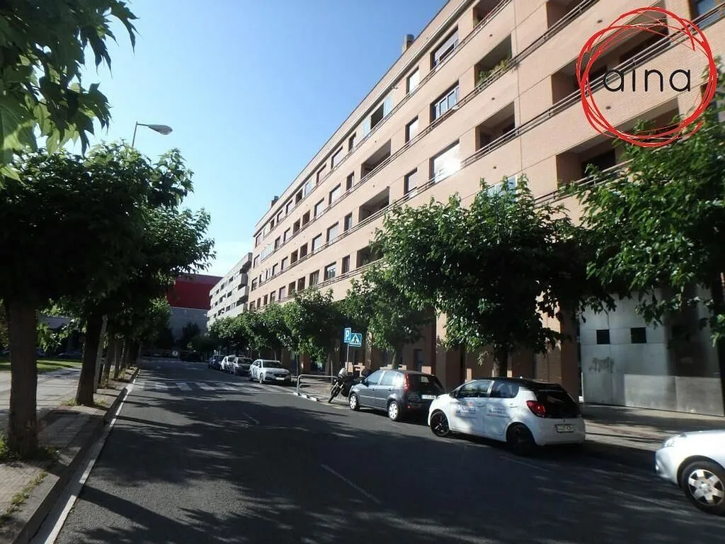 Välivaade - Student-Friendly Flat with Terrace in Milagrosa