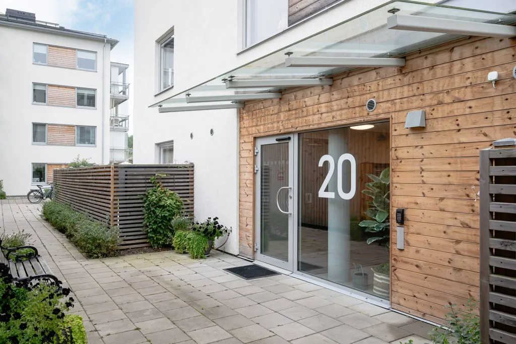 Ingresso - Three-Bedroom Apartment with Balcony in Nyköping