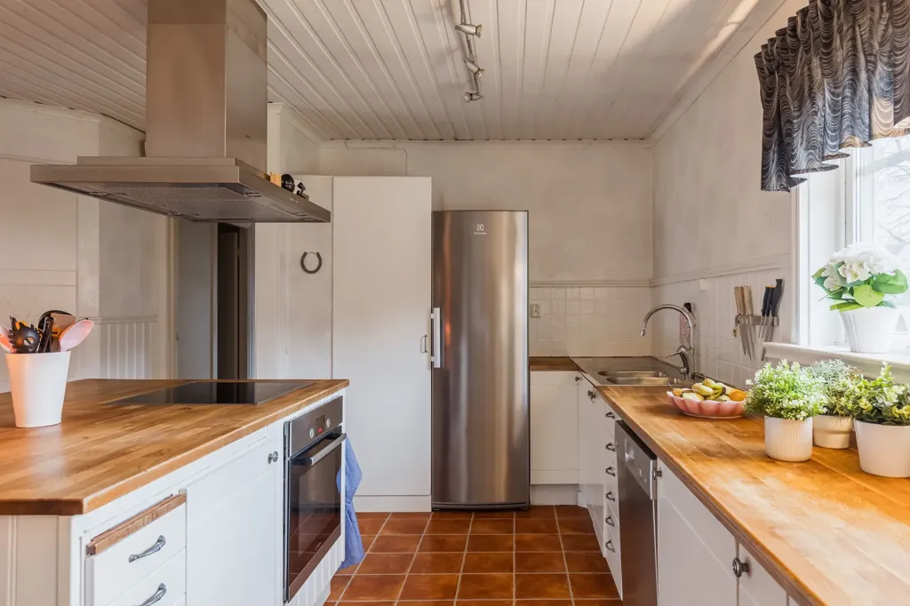 Cuisine - One-Storey Villa with Garden in Valö