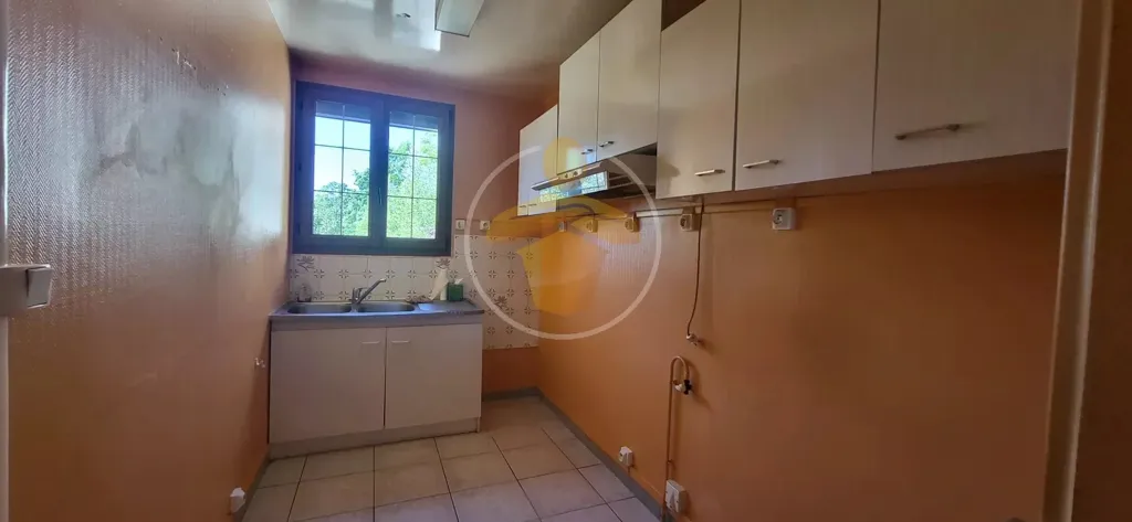 Cuisine - Maison avec Jardin et Véranda à Sinceny