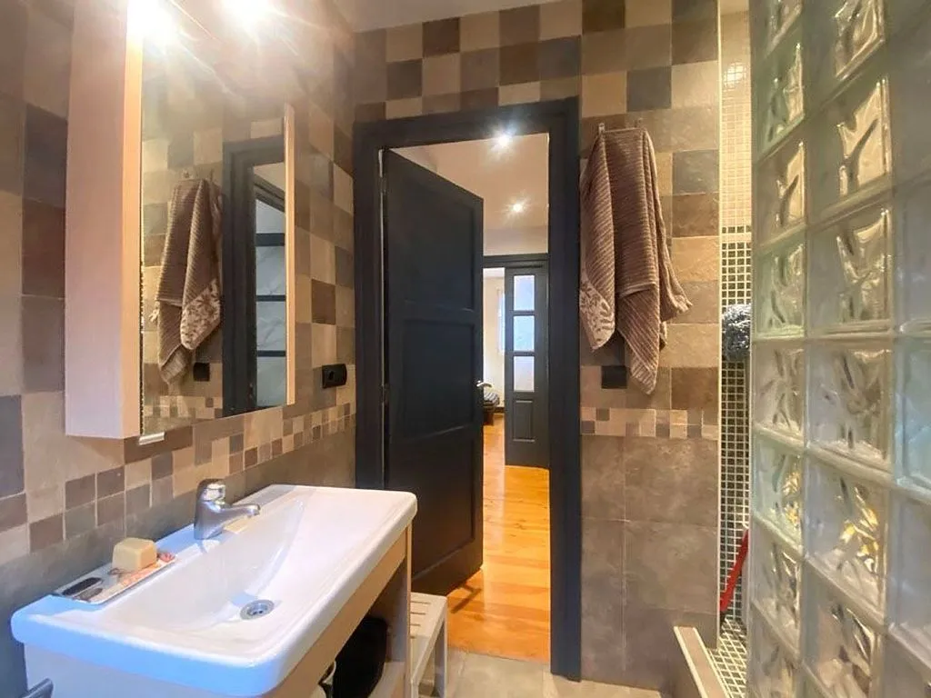 Salles de bain - Apartment with Terrace in Casco Viejo