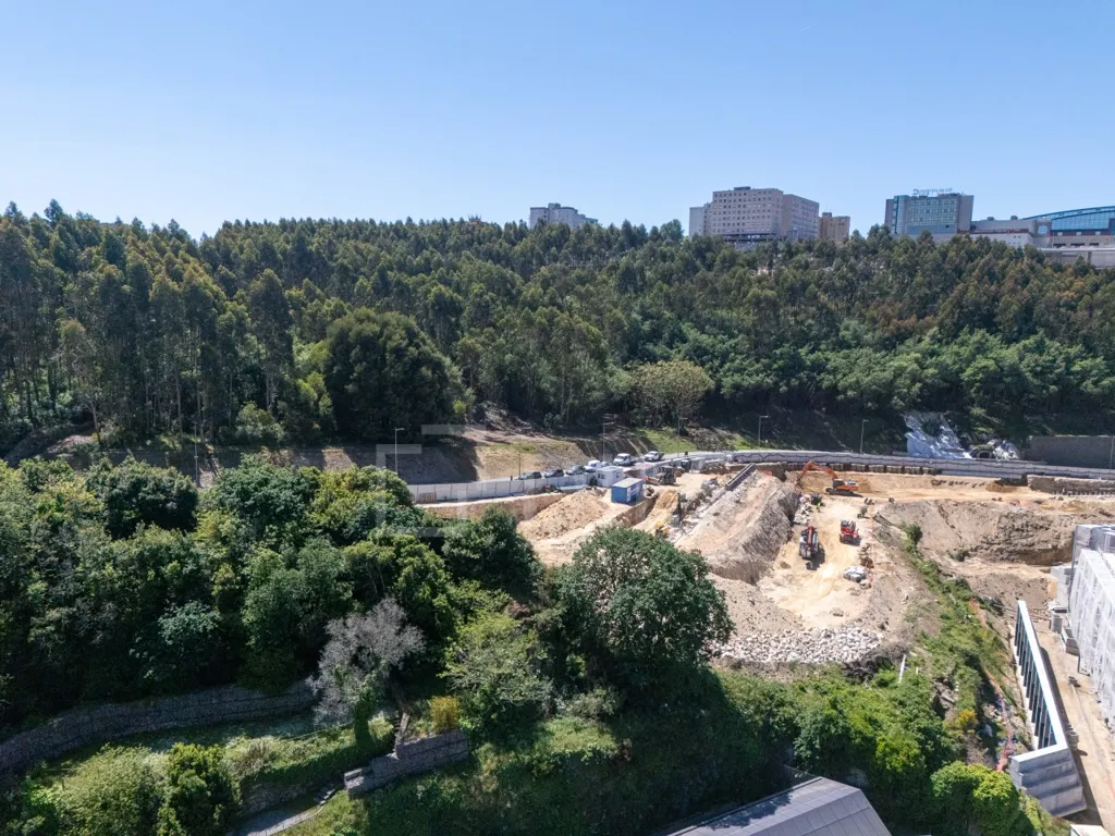 Aerial - T1 Apartment with River View in Vila Nova de Gaia