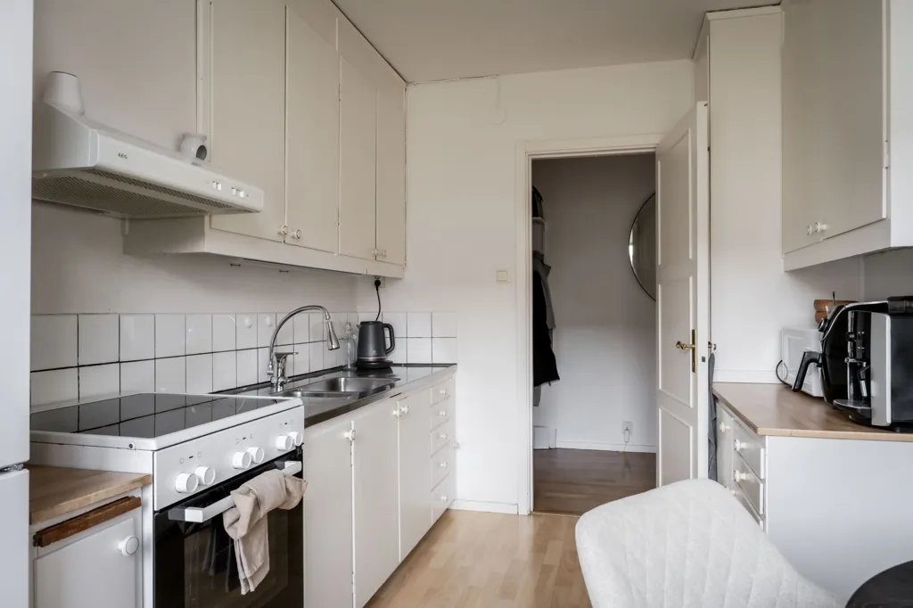 Kitchen - Two-Bedroom Flat with Balcony in Sjöbo