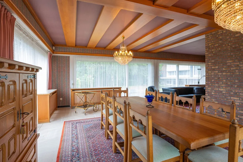 Salle à manger - Maison Pleine de Caractère avec Grand Garage à Herne
