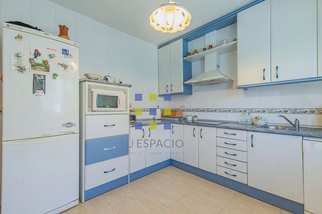 Kitchen - Chalet with Pool in Méntrida