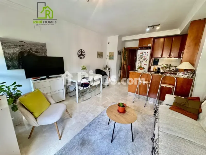 Séjour - Bright Apartment with Balcony Views in Granada