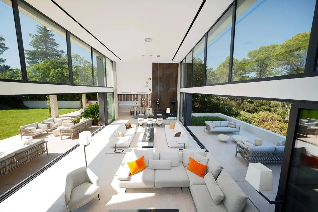 Living Room - Luxury Villa with Pool in Mougins