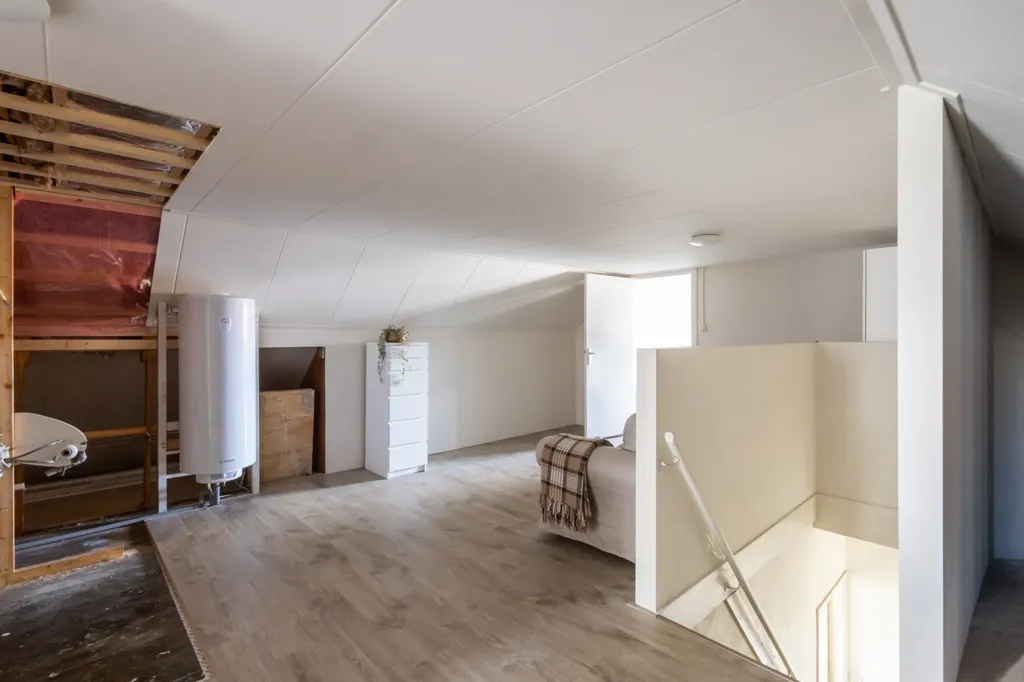 Toad - Spacious Detached House with River View in Westdorpe