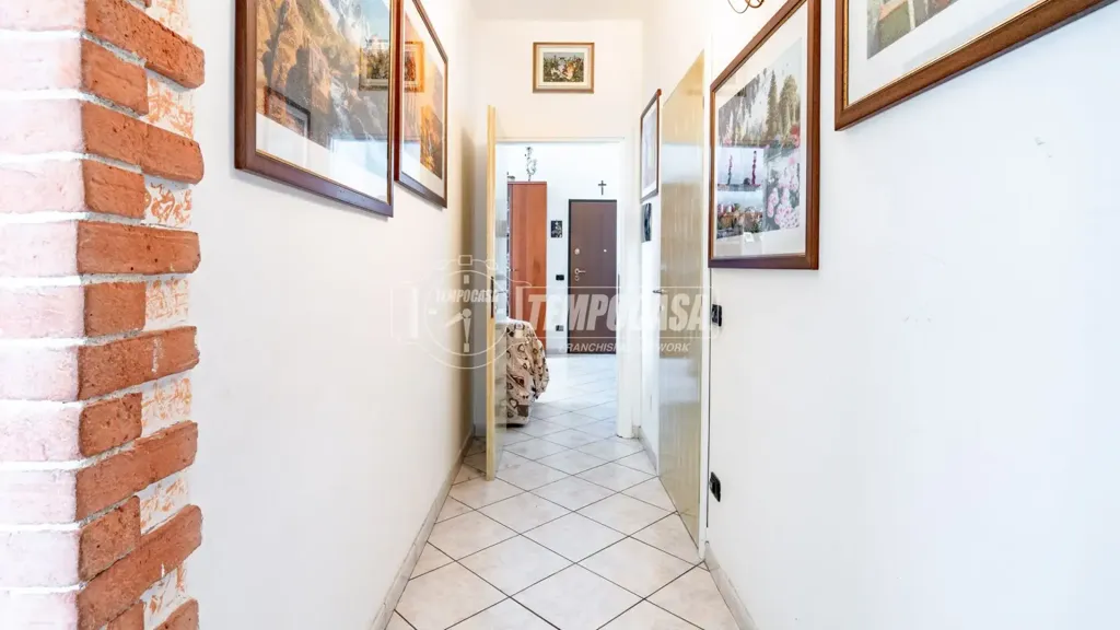 hallway_entrance