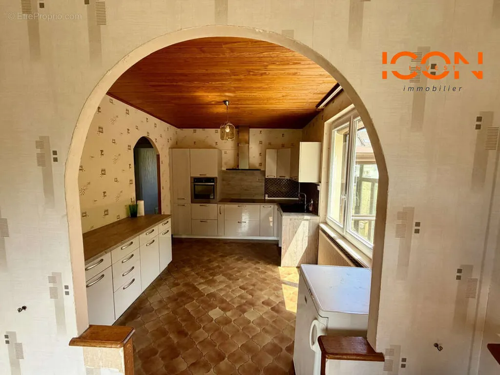 Cuisine - Maison avec Jardin et Garage à Danjoutin