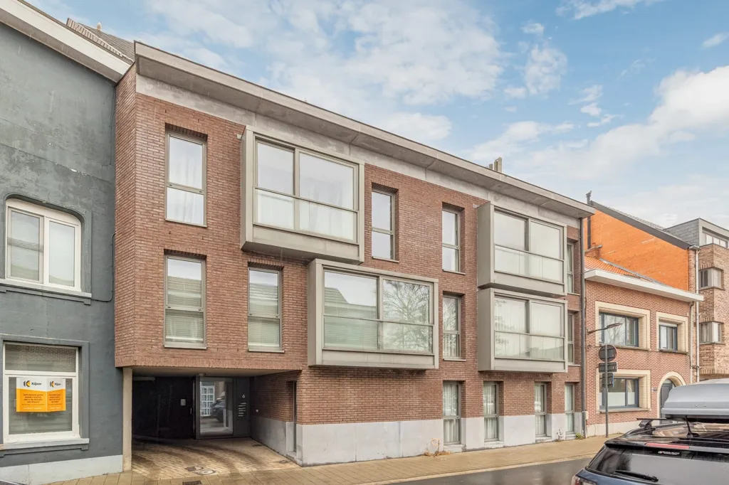 Extérieur - Appartement Moderne avec 3 Chambres à Wommelgem