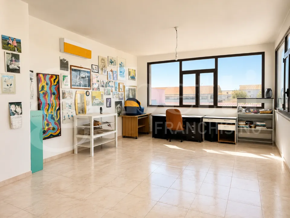 Bureau - Commercial Complex with Sea View in Pachino