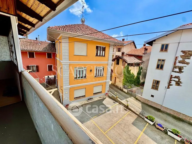 Balcon - Terraced House with Balcony in Valdilana