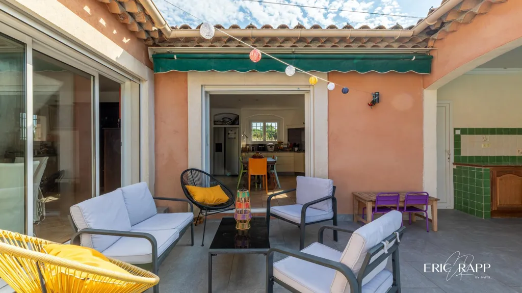 Terrasse - Villa avec Piscine et Jardin à Puget-Sur-Argens