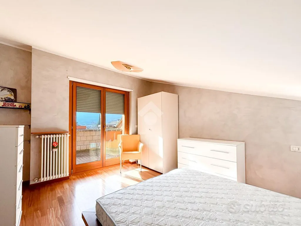 Magamistoad - Semi-Independent Villa with Garden in L'Aquila
