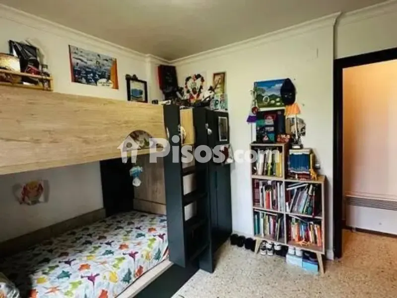 Magamistoad - First Floor Flat with Garden in Pino Montano