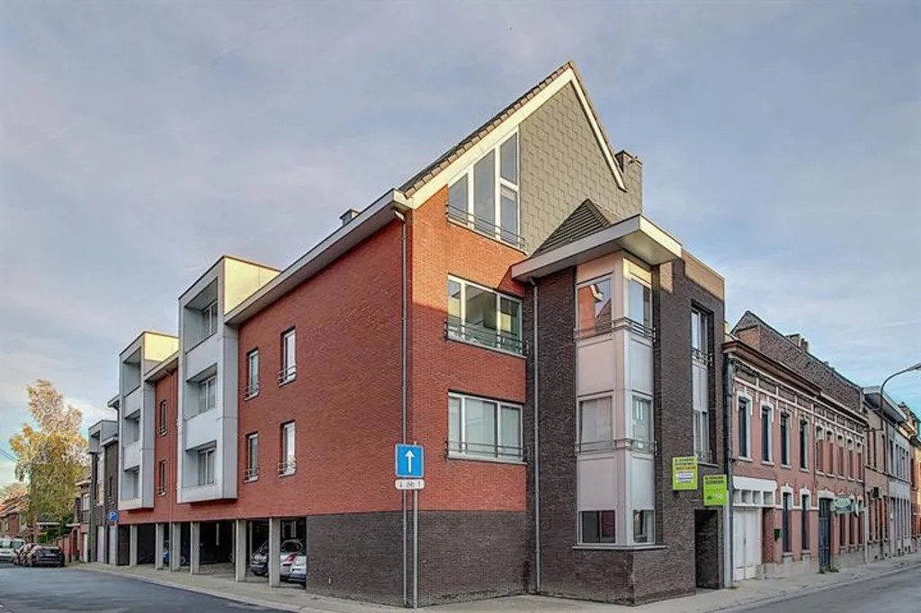 Extérieur - Appartement Duplex avec Terrasse au Centre de Mouscron