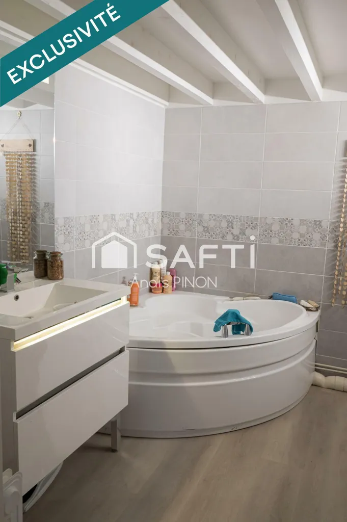 Salles de bain - Appartement Atypique Rénové au Faubourg d'Isle
