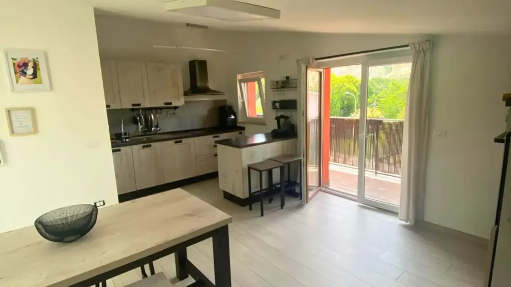 Köök - Modern Apartment with Balcony in Sant'Eusanio Del Sangro
