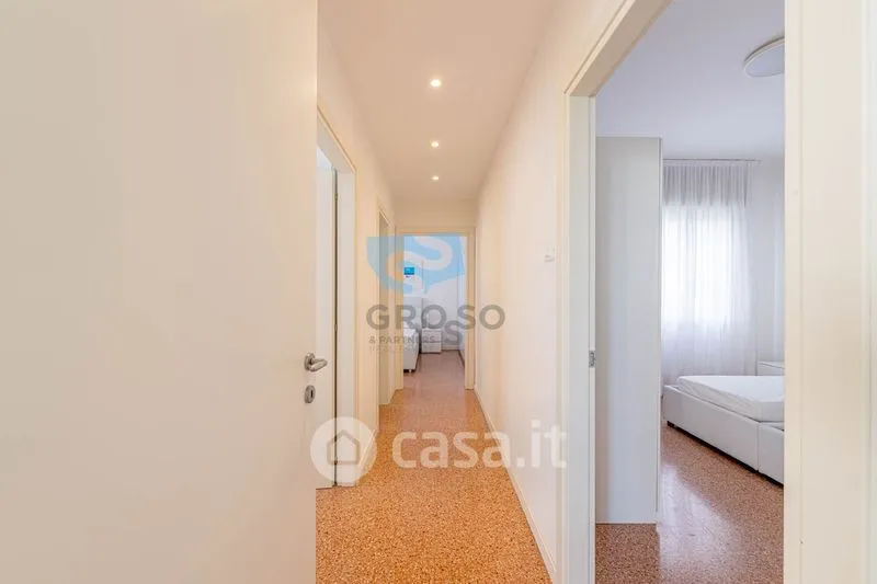 Entrée - Trilocale with Private Beach in Jesolo