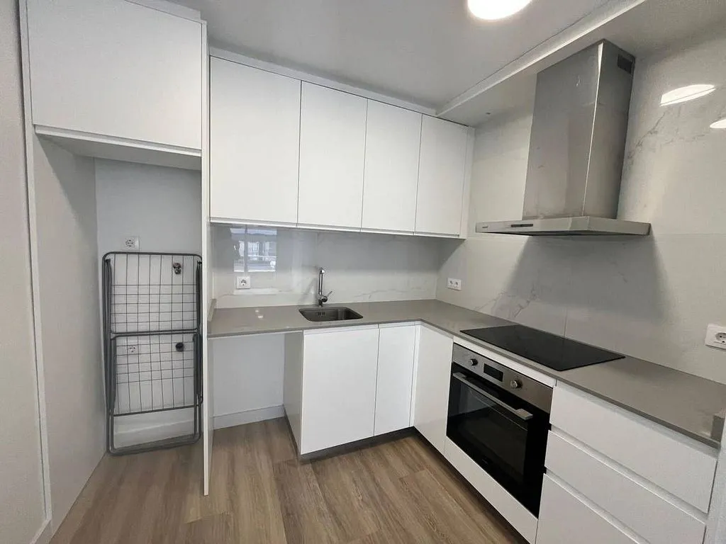 Kitchen - 1-Bedroom Flat with Balcony in Girona Centre