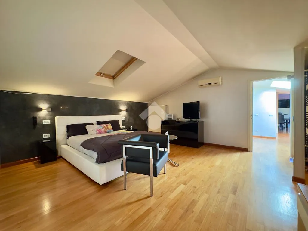 Magamistoad - Rustic 3-Bedroom in Crema's Historic Centre