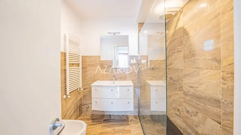 Salles de bain - Luxury Triplex with Sea View in Sanremo