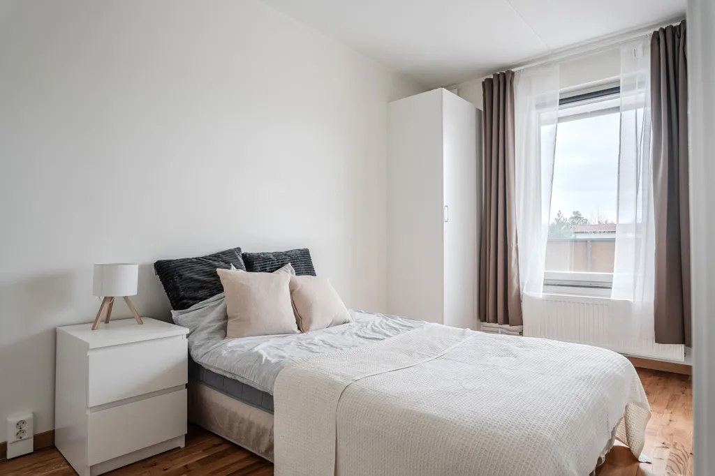 Chambres - Apartment with Balcony in Sävja, Uppsala