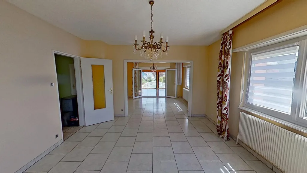 Hallway - Spacious Ground Floor House with Pool in Hombourg