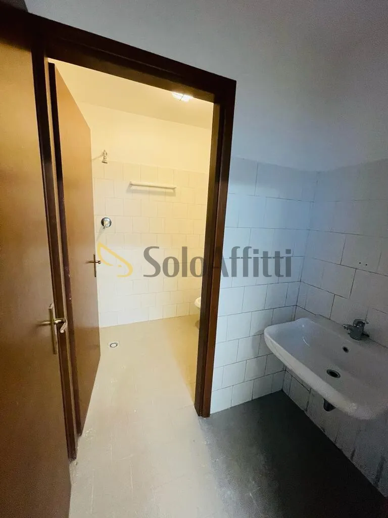 1-toaline ärihoone asukohas Ferrara