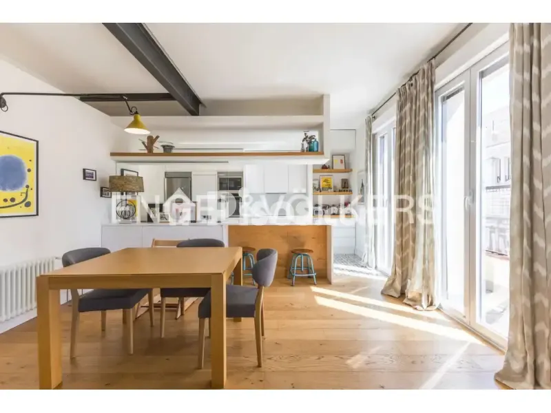 Salle à manger - Apartment with Balcony in Chamberí