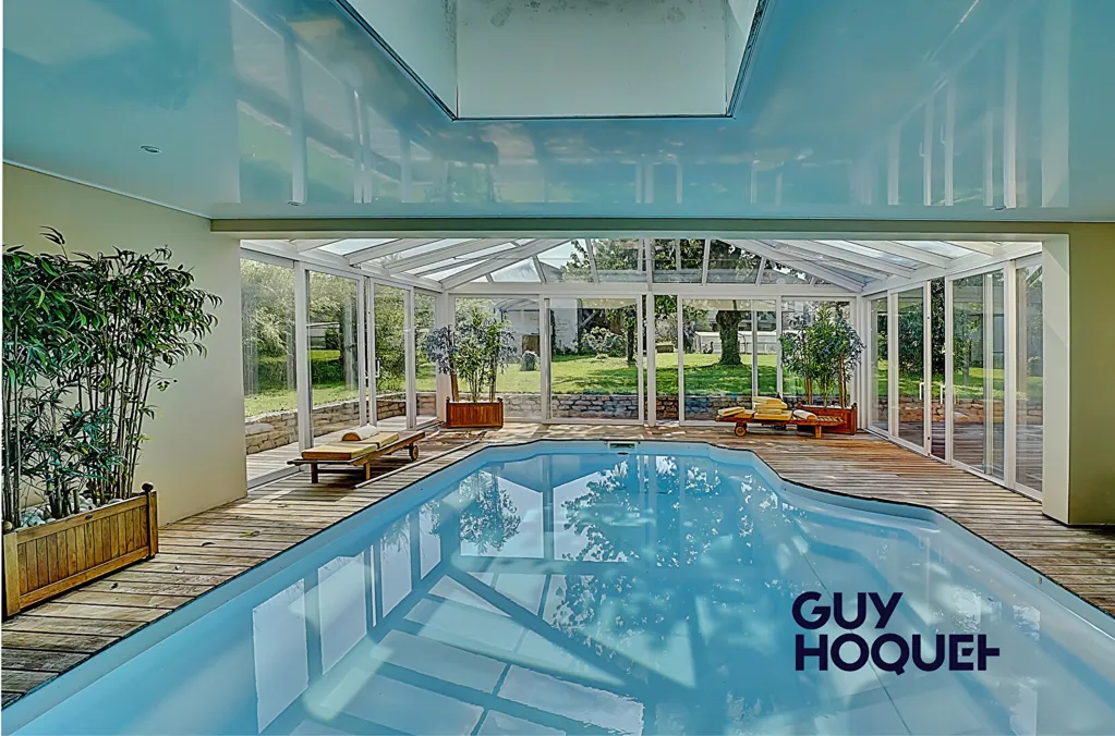 Bassein - Spacious House with Pool in Bourg-en-Bresse