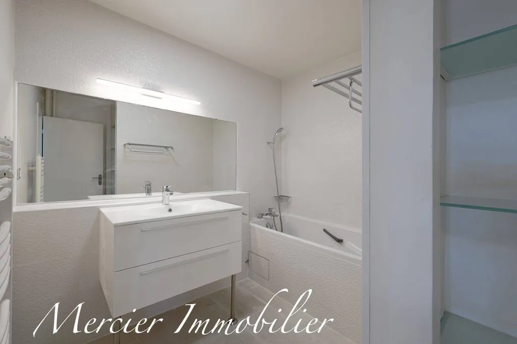 Salles de bain - Appartement d'Angle avec Vue Panoramique sur Seine à Paris