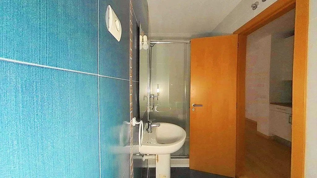Salles de bain - Studio with Balcony in Valdeacederas