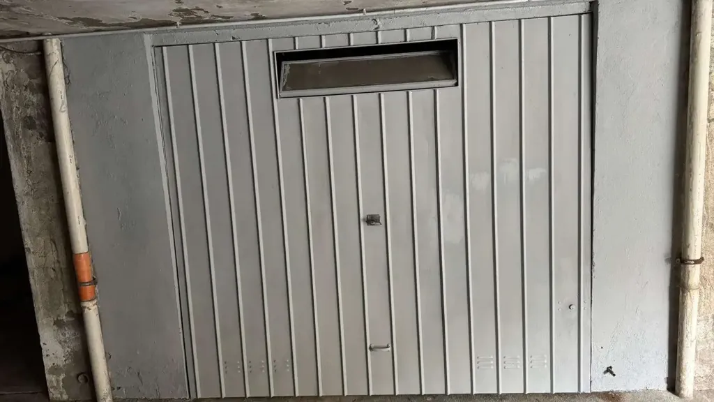 Garage - Luxury Flat with Garage in Reggio Emilia