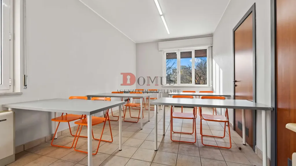 Bureau - Trilocale with Balcony in Mantova