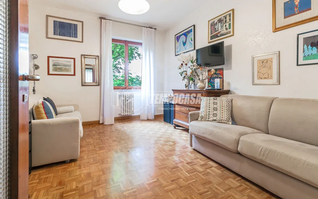 Séjour - Trilocale with Condominium Playground in Milan