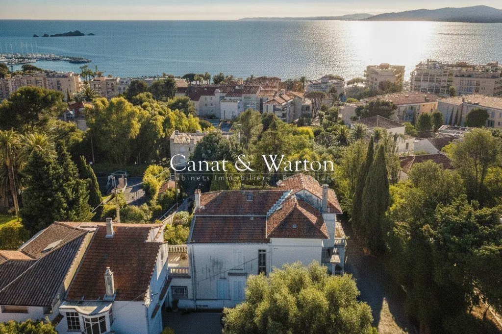 Vista aerea - Belle Époque Villa with Sea View in Saint-Raphaël