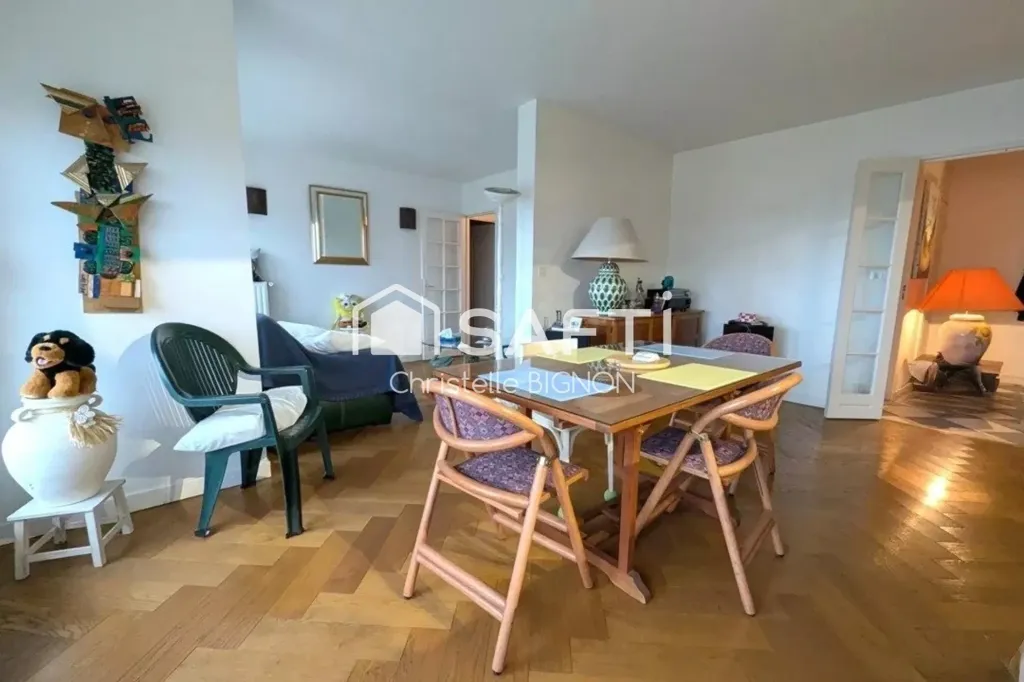Söögituba - Apartment with Balcony in Montataire