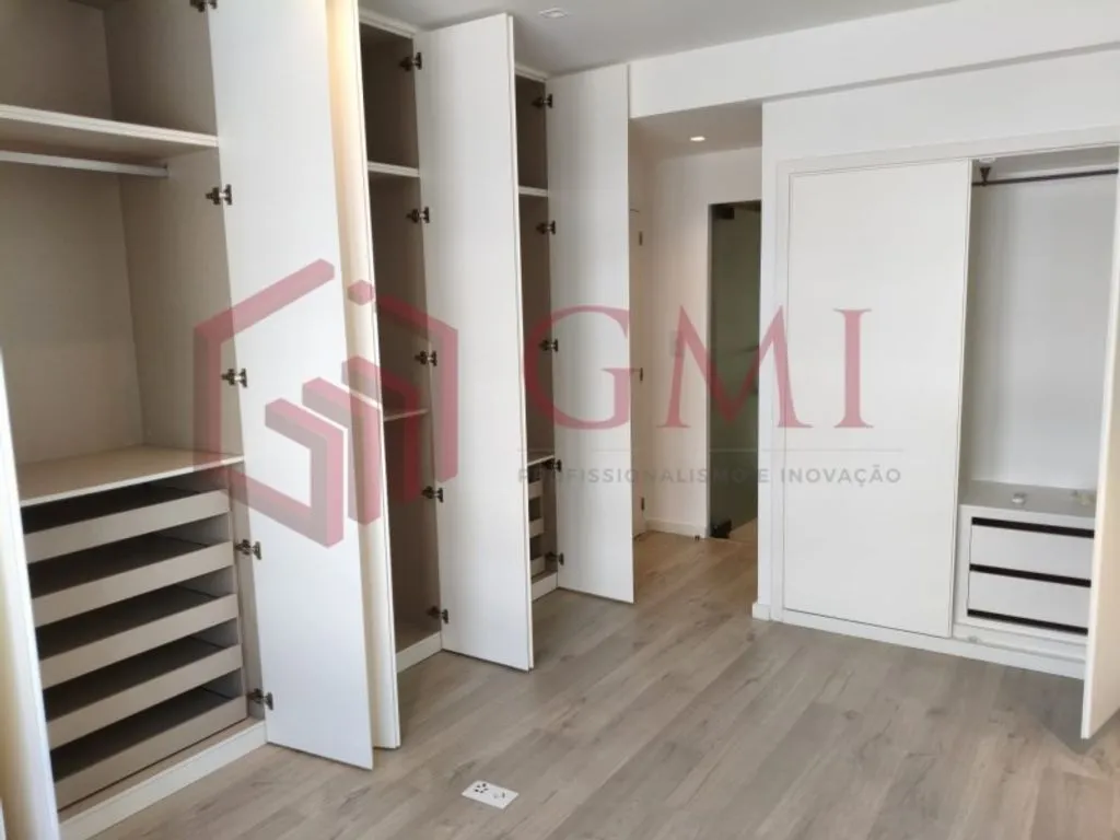 Pièces - Luxury Flat with Private Box in Loures