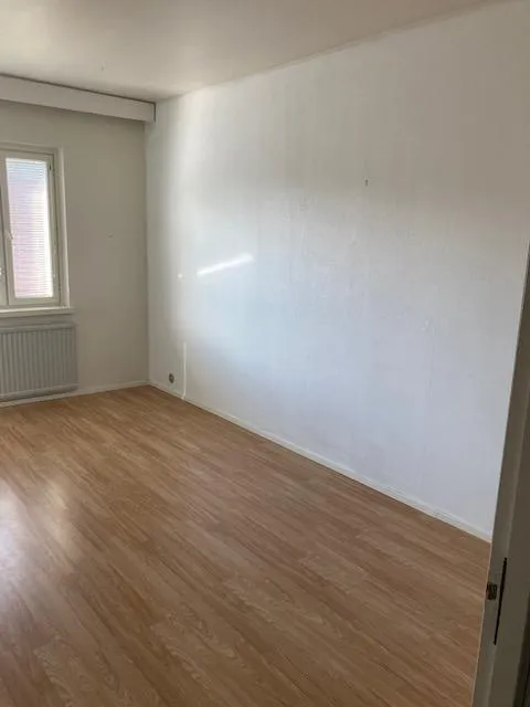 Pièces - Apartment with Balcony in Akaa Centre