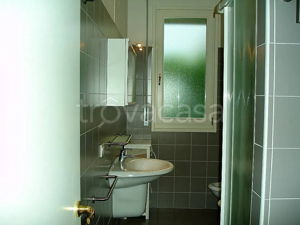 Salles de bain - Trilocale with Private Garden in Cervia