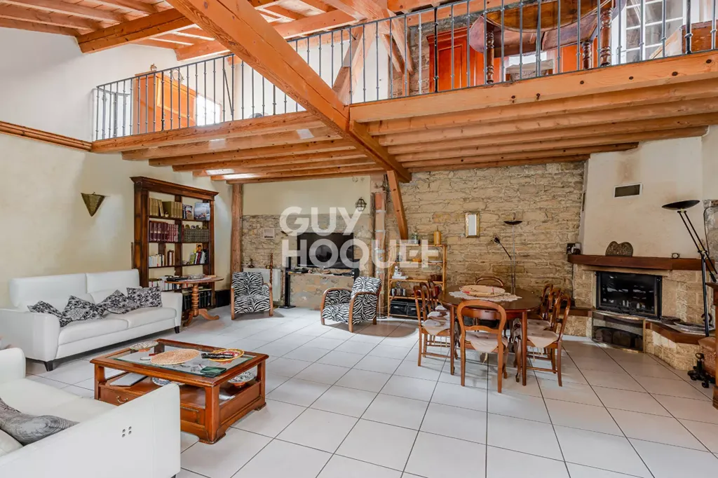 Elutuba - Architect's House with Patio in Croix Rousse