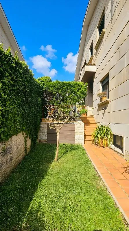 Aed - Semi-detached House with Pool in Tui
