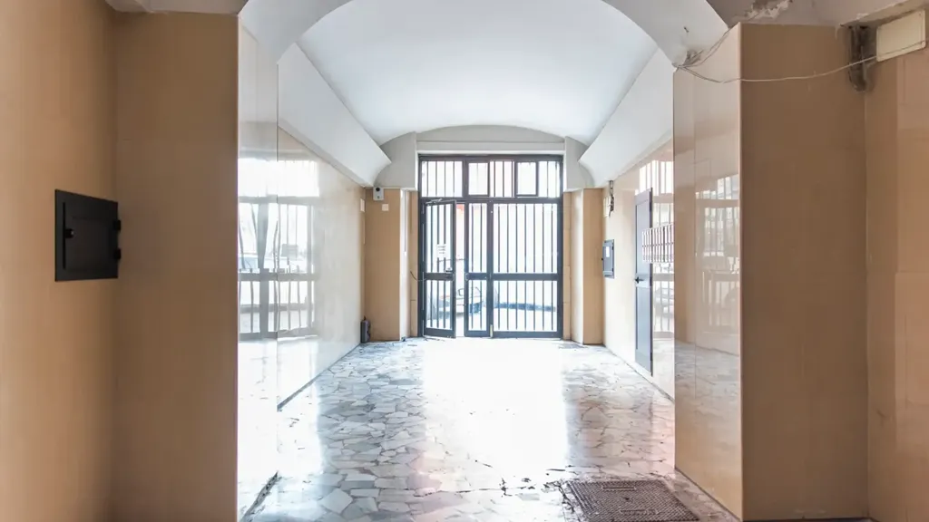 Esik - Bright Two-Bedroom Apartment in Naples