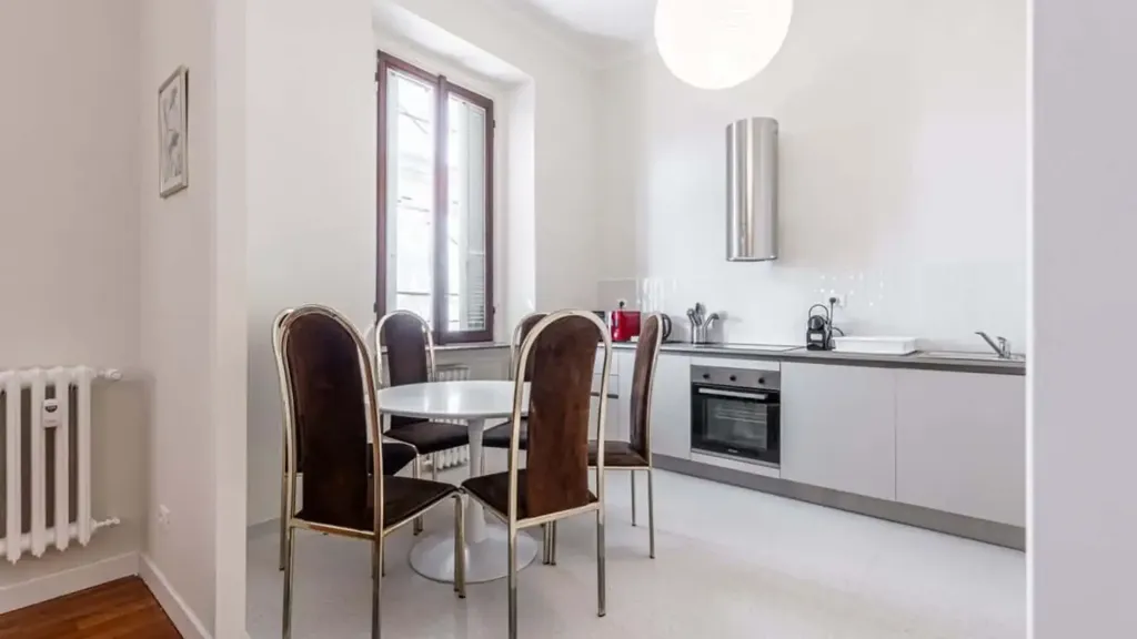 Dining Room - Fully Furnished Studio in Milan