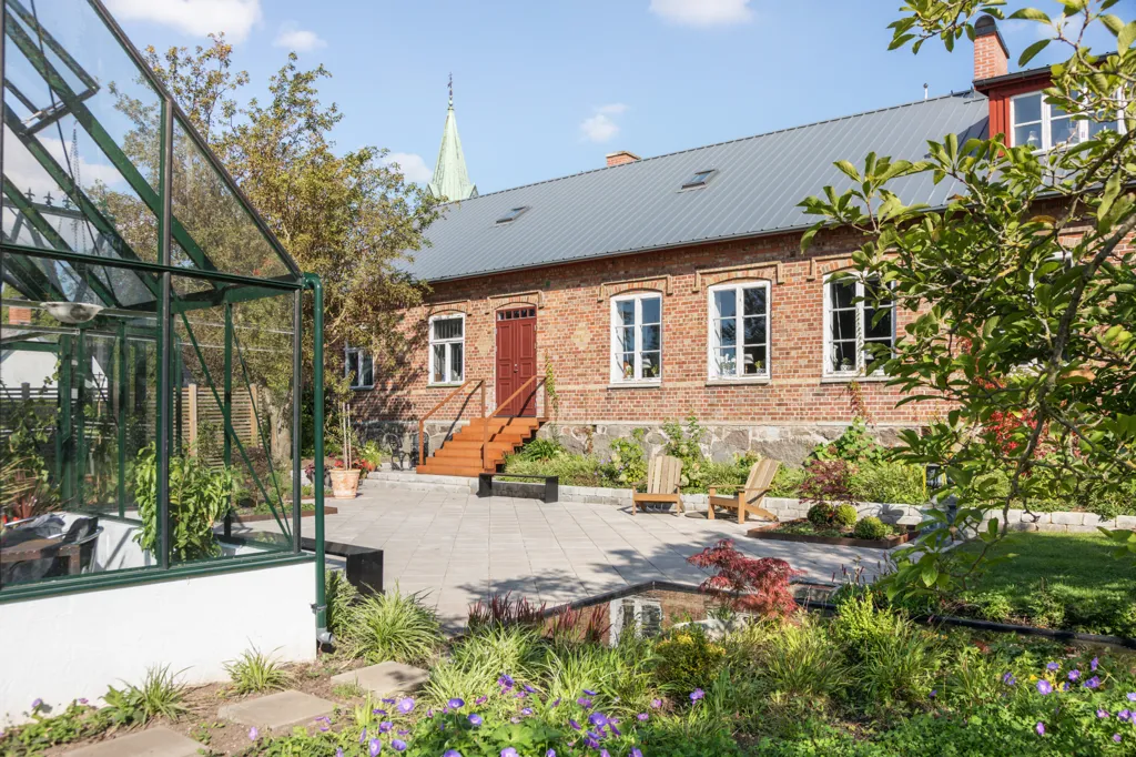 Giardino - Converted Schoolhouse with Garden in Ingelstorp