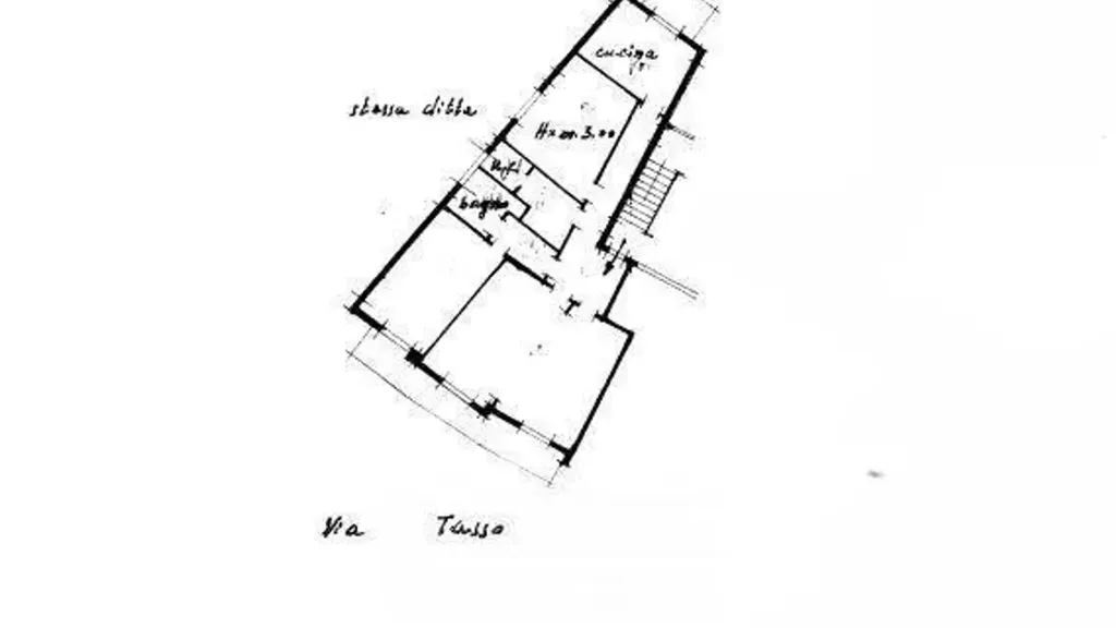Plaan - Apartment with Balcony in Chiaia, Naples