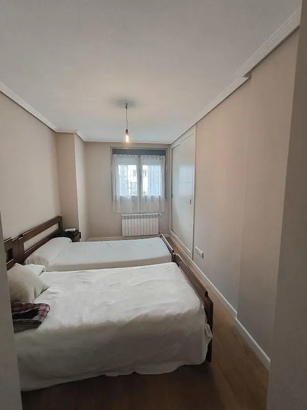 Magamistoad - Apartment with Trunk Space in Auditorio, Oviedo