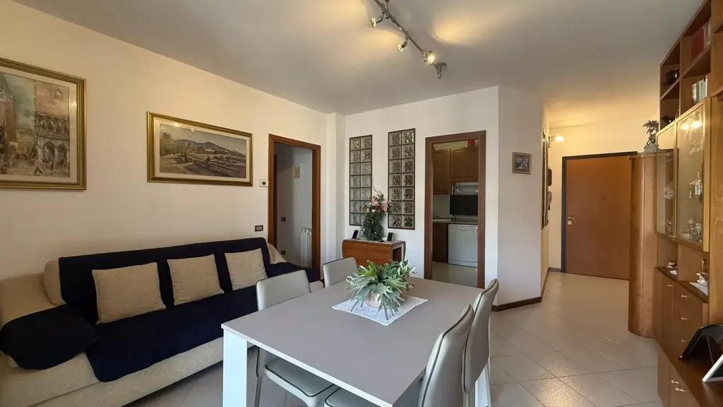 Elutuba - Bright Apartment with Terraces in Scandicci
